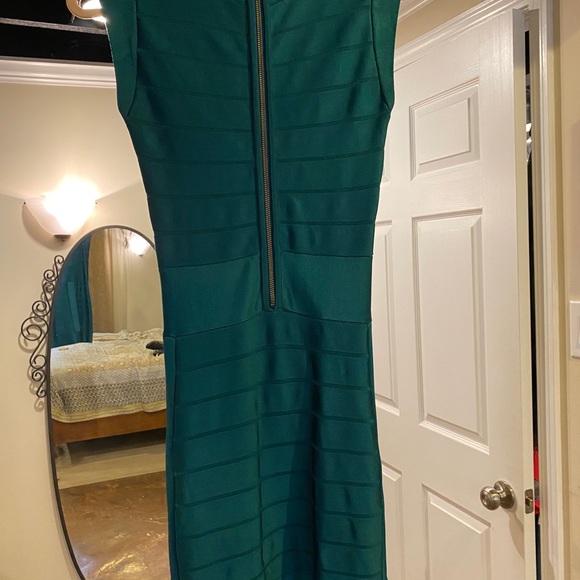 Emerald green bandage dress in new condition - Picture 2 of 5